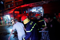 Những hình ảnh lính cứu hỏa Hà Nội bị thương, kiệt sức sau nhiều giờ chữa cháy 