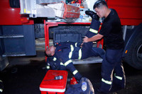 Những hình ảnh lính cứu hỏa Hà Nội bị thương, kiệt sức sau nhiều giờ chữa cháy 