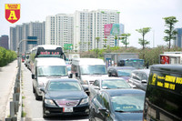 CSGT phân luồng, đẩy xe gặp sự cố trên cao tốc để tránh ùn tắc