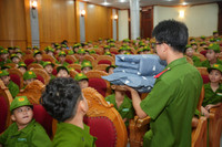 Khởi động trại hè trải nghiệm ‘Học làm chiến sĩ công an’