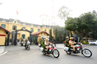 Những hình ảnh Công an Hà Nội ra quân tấn công trấn áp tội phạm dịp Tết Nguyên đán Ất Tỵ 2025