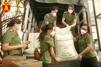 Phụ nữ Công an Thủ đô vào tâm dịch “chia lửa” cùng Bắc Giang 