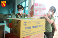 Phụ nữ Công an Thủ đô vào tâm dịch “chia lửa” cùng Bắc Giang 