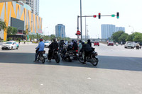 Hà Nội nắng nóng hơn 50 độ C, nền nhiệt ngoài trời như lò nung