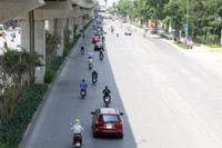 Hà Nội nắng nóng hơn 50 độ C, nền nhiệt ngoài trời như lò nung