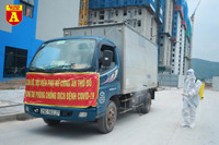 Phụ nữ Công an Thủ đô vào tâm dịch “chia lửa” cùng Bắc Giang 