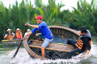 Trải nghiệm rừng dừa trên thuyền thúng ở Hội An 