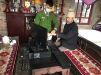 Vượt thôn, xuyên xóm cấp căn cước tận nhà phục vụ người cao tuổi