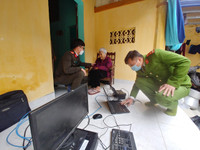 Vượt thôn, xuyên xóm cấp căn cước tận nhà phục vụ người cao tuổi