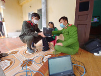 Vượt thôn, xuyên xóm cấp căn cước tận nhà phục vụ người cao tuổi