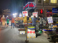 Ngao ngán cảnh 'hè, đường 'mất tích' - hàng quán tràn lan' ở quận Thanh Xuân