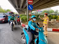 Sẵn sàng ứng trực, đảm bảo trật tự an toàn giao thông cho người dân sau nghỉ lễ