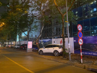 Ngao ngán cảnh 'hè, đường 'mất tích' - hàng quán tràn lan' ở quận Thanh Xuân