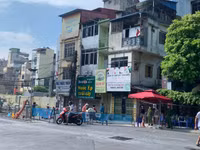 [Ảnh] Cận cảnh 17 chốt 'nội bất xuất, ngoại bất nhập' phong tỏa 2 phường Văn Chương, Văn Miếu