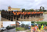 Cảnh sát cơ động vượt lũ cứu dân, mang nhu yếu phẩm đến từng nhà bị cô lập