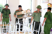 Sáng mãi những hình ảnh người chiến sĩ Công an Thủ đô vì nhân dân phục vụ 