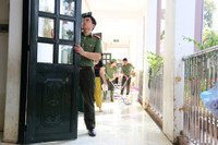 Sáng mãi những hình ảnh người chiến sĩ Công an Thủ đô vì nhân dân phục vụ 