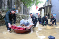 Sáng mãi những hình ảnh người chiến sĩ Công an Thủ đô vì nhân dân phục vụ 