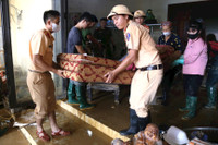 Sáng mãi những hình ảnh người chiến sĩ Công an Thủ đô vì nhân dân phục vụ 