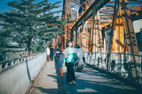 Ấn tượng bộ ảnh áo bà ba trên cây cầu Long Biên trăm tuổi