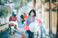 Ấn tượng bộ ảnh áo bà ba trên cây cầu Long Biên trăm tuổi