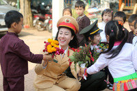 Góp nắng xuân cho trẻ em vùng cao 