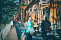 Ấn tượng bộ ảnh áo bà ba trên cây cầu Long Biên trăm tuổi