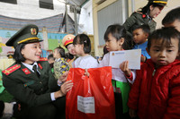 Góp nắng xuân cho trẻ em vùng cao 