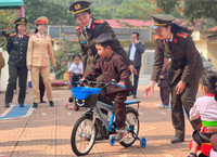 Góp nắng xuân cho trẻ em vùng cao 