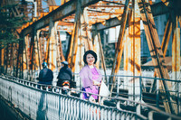 Ấn tượng bộ ảnh áo bà ba trên cây cầu Long Biên trăm tuổi