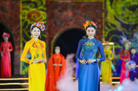 Ấn tượng đêm khai mạc Lễ hội Áo dài du lịch Hà Nội 2024