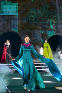 Ấn tượng đêm khai mạc Lễ hội Áo dài du lịch Hà Nội 2024