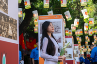 Tái hiện khoảnh khắc hào hùng ngày tiếp quản Thủ đô tại phố cổ Hà Nội