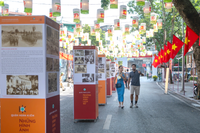 Tái hiện khoảnh khắc hào hùng ngày tiếp quản Thủ đô tại phố cổ Hà Nội