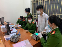 [Ảnh] Xúc động hình ảnh lực lượng Công an ngày đêm cấp căn cước gắn chíp cho nhân dân