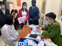 [Ảnh] Xúc động hình ảnh lực lượng Công an ngày đêm cấp căn cước gắn chíp cho nhân dân