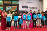 Câu chuyện mưu sinh qua triển lãm 