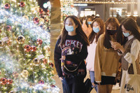 Không khí Giáng sinh ngập tràn Hà Nội