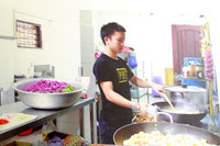 Câu chuyện mưu sinh qua triển lãm 