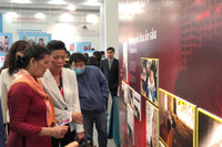 Câu chuyện mưu sinh qua triển lãm 