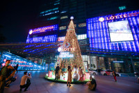 Không khí Giáng sinh ngập tràn Hà Nội