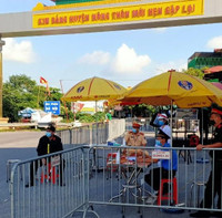 [Ảnh] Lực lượng chức năng siết chặt phòng chống dịch Covid-19 tại các cửa ngõ của Thủ đô