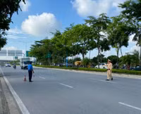 [Ảnh] Lực lượng chức năng siết chặt phòng chống dịch Covid-19 tại các cửa ngõ của Thủ đô