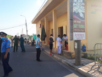 [Ảnh] Lực lượng chức năng siết chặt phòng chống dịch Covid-19 tại các cửa ngõ của Thủ đô