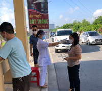 [Ảnh] Lực lượng chức năng siết chặt phòng chống dịch Covid-19 tại các cửa ngõ của Thủ đô