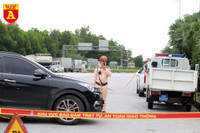 Xem 'siêu' camera tóm trúng phương tiện vi phạm giao thông 