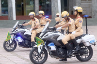 Những nữ cảnh sát giao thông xinh đẹp sẽ dẫn đoàn, phục vụ Đại hội Đảng