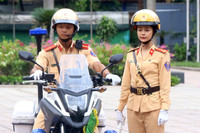 Những nữ cảnh sát giao thông xinh đẹp sẽ dẫn đoàn, phục vụ Đại hội Đảng