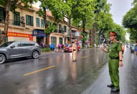 Công an Hà Nội làm 