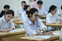 Những hình ảnh nghiêm ngặt trong phòng thi tốt nghiệp THPT 2023